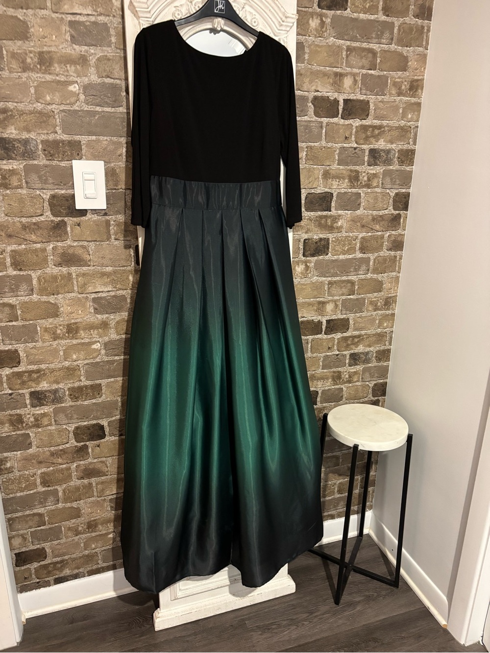 Elegant Black Emerald Green Ombre Pleated Dress